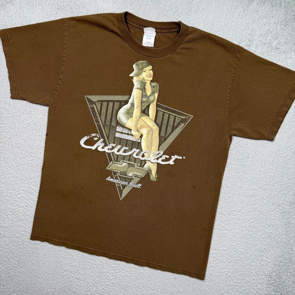 Vintage Y2K Chevrolet Pin Up Girl T-shirt